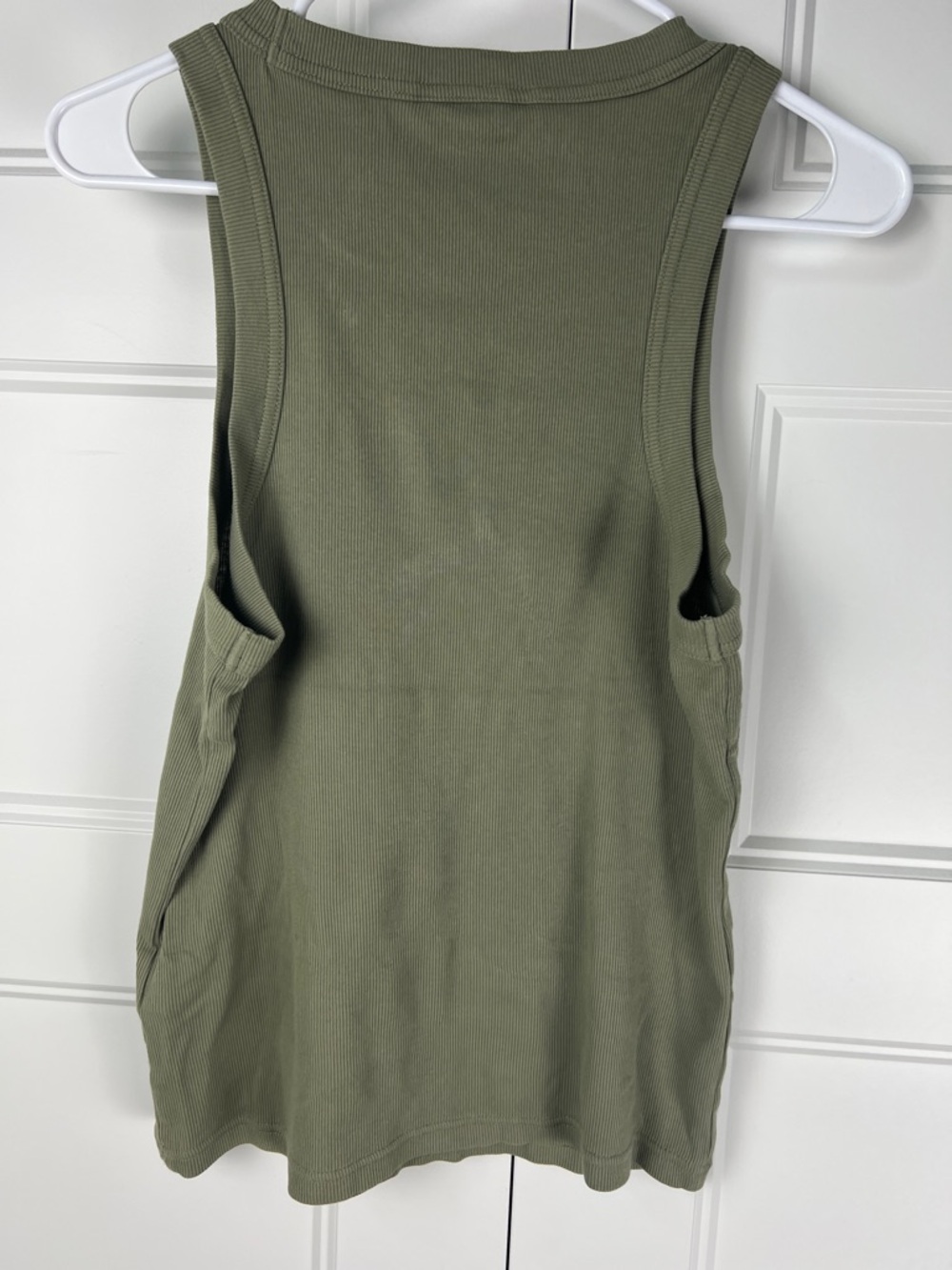 Banana Republic Fitted Ribbed Tank - Picture 7 of 9